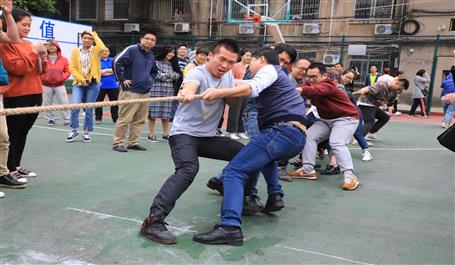 冶建青年有力量！公司團(tuán)委舉辦“五四”拔河比賽